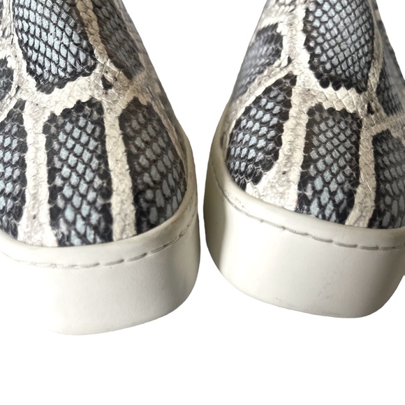 VINCE Saxon Snakeskin-Embossed Leather Sneakers Size 6 Platform Blue Gray EUC - Picture 7 of 9